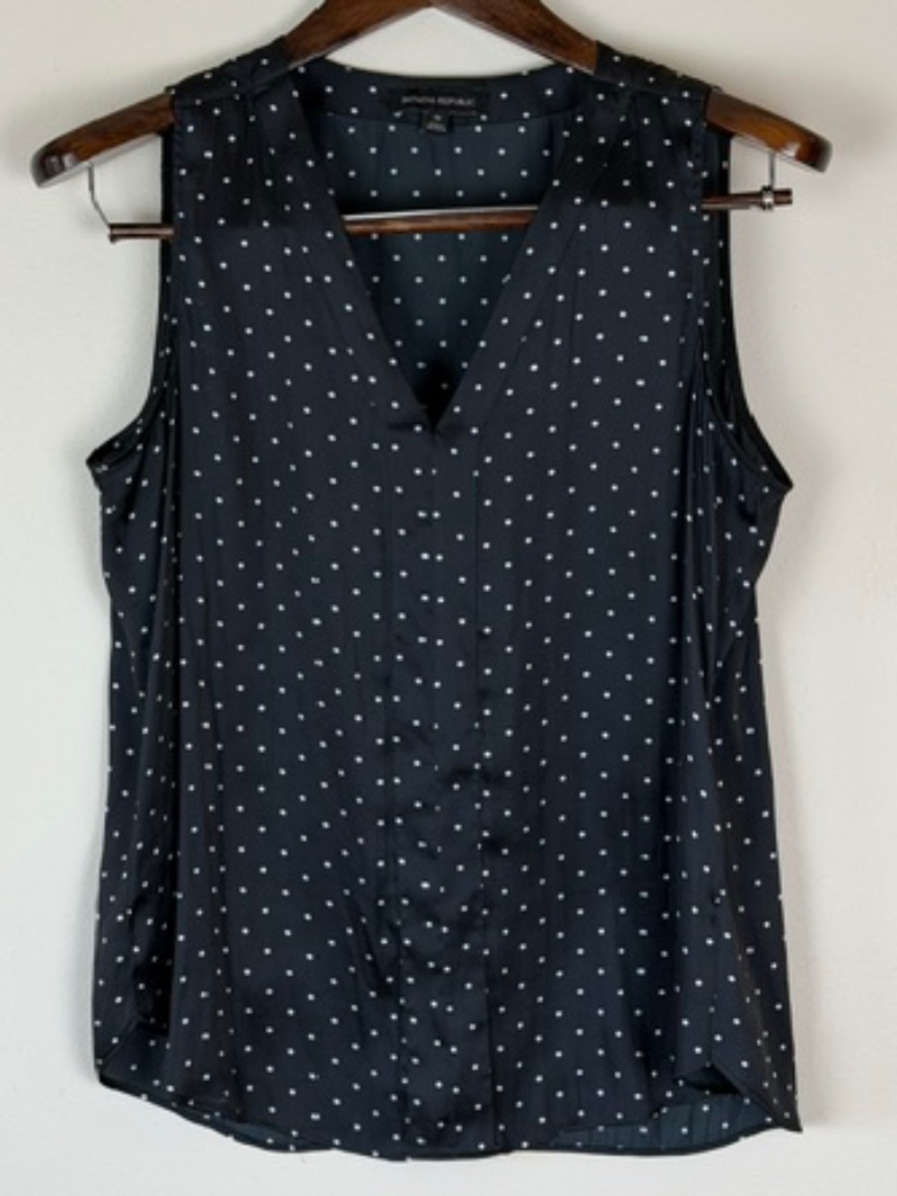 Banana Republic Sleeveless V-Neck Top Polka Dot Preppy Casual Women's Med - Picture 1 of 5